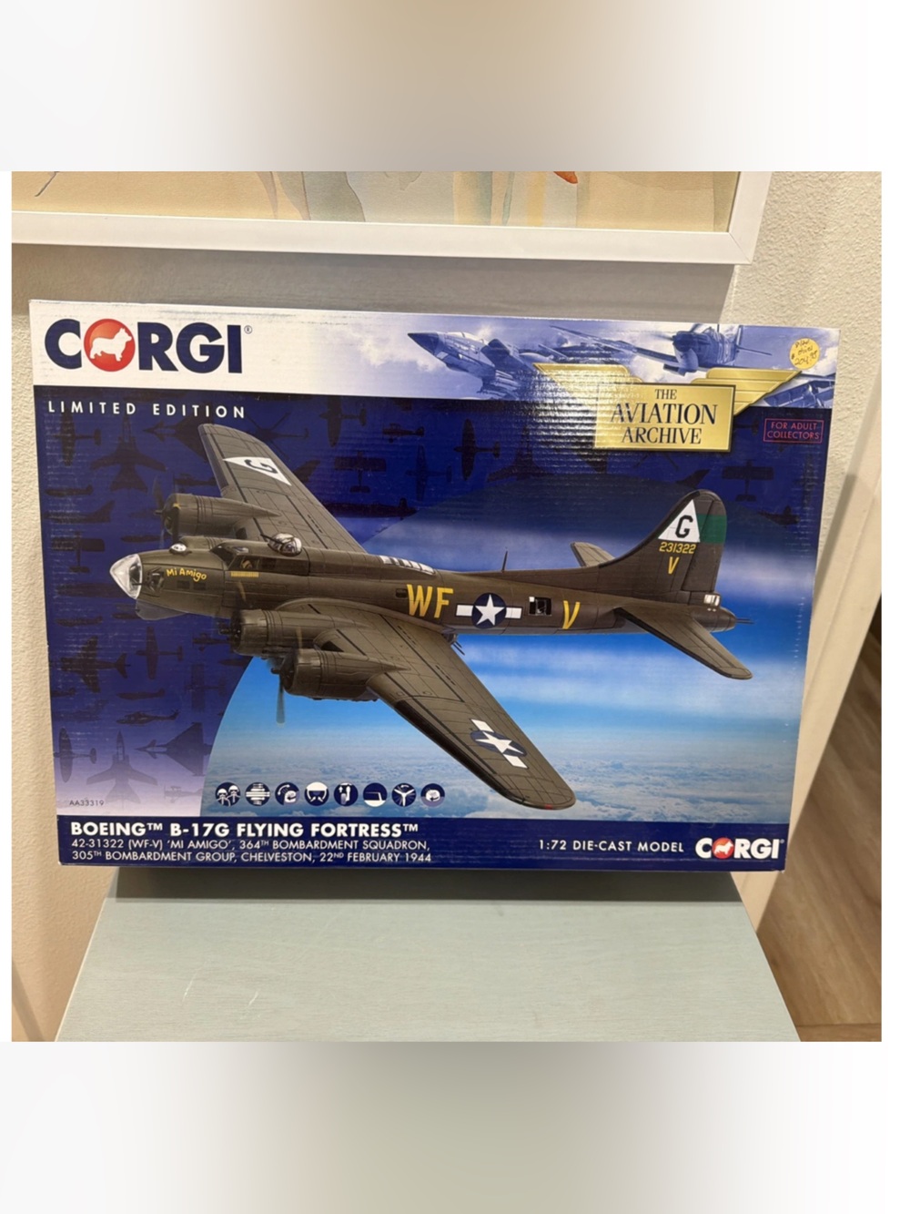 AA33319 Corgi B-17G Flying Fortress 1/72 Model Mi Amigo USAAF 305th BG,
364th